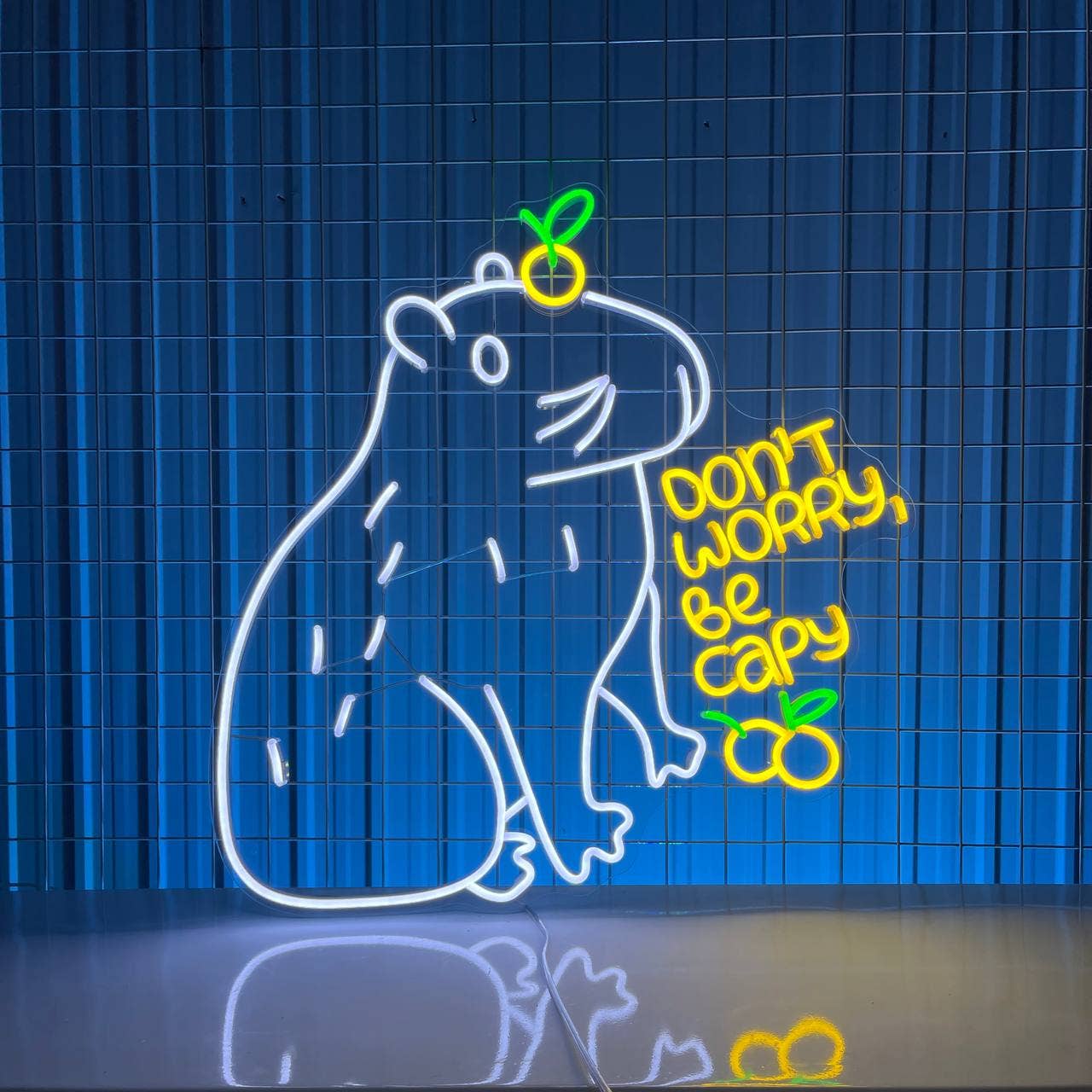 Don&'t Worry Be Capy Neon Signs