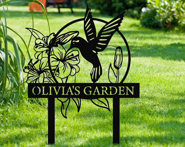 Custom Hummingbird Metal Garden Decor, Bird with Stakes Garden Sign, Flower Design Personalized Garden Sign