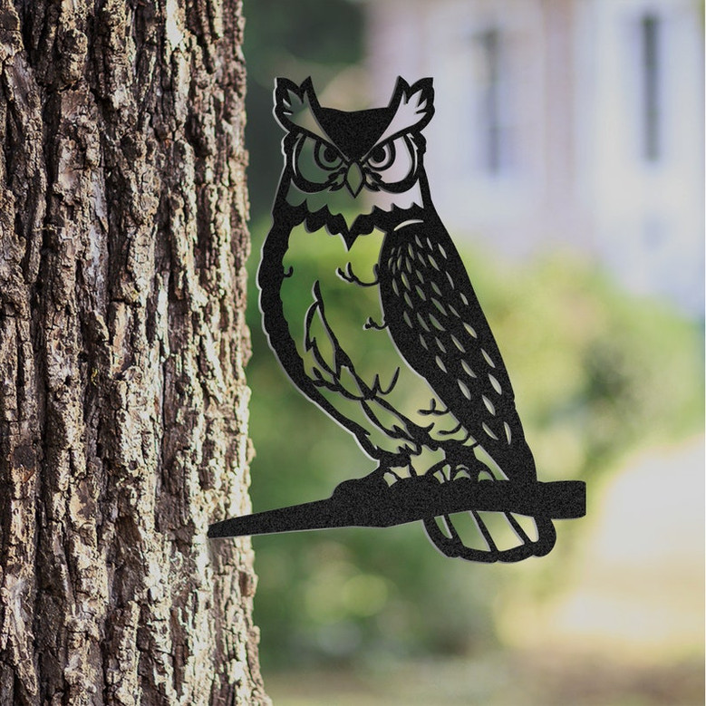 Elegant Owl on a branch Metal sign, metal bird Monogram Ornament ,for Living Room Balcony Outdoor Garden Decor,Halloween decoration