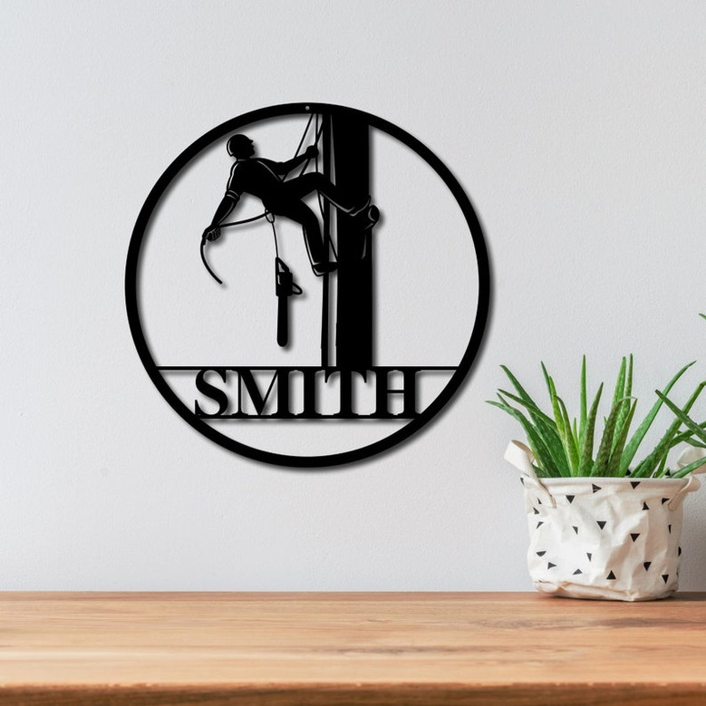 Lineman Last Name Metal Sign-Lineman Gift-Lineman Sign-Personalized Lineman-Christmas Gift-Custom Metal Sign-Door Hanger