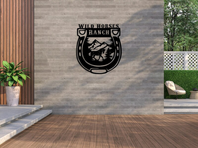 Custom Horse and Mountain Design Metal Wall Art, Personalized Horseshoe Wall Sign, Farmhouse Decor