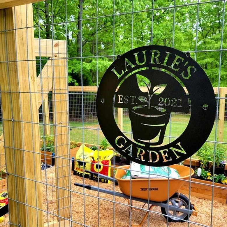 Custom Gift for Gardener, Metal Personalized Garden Sign