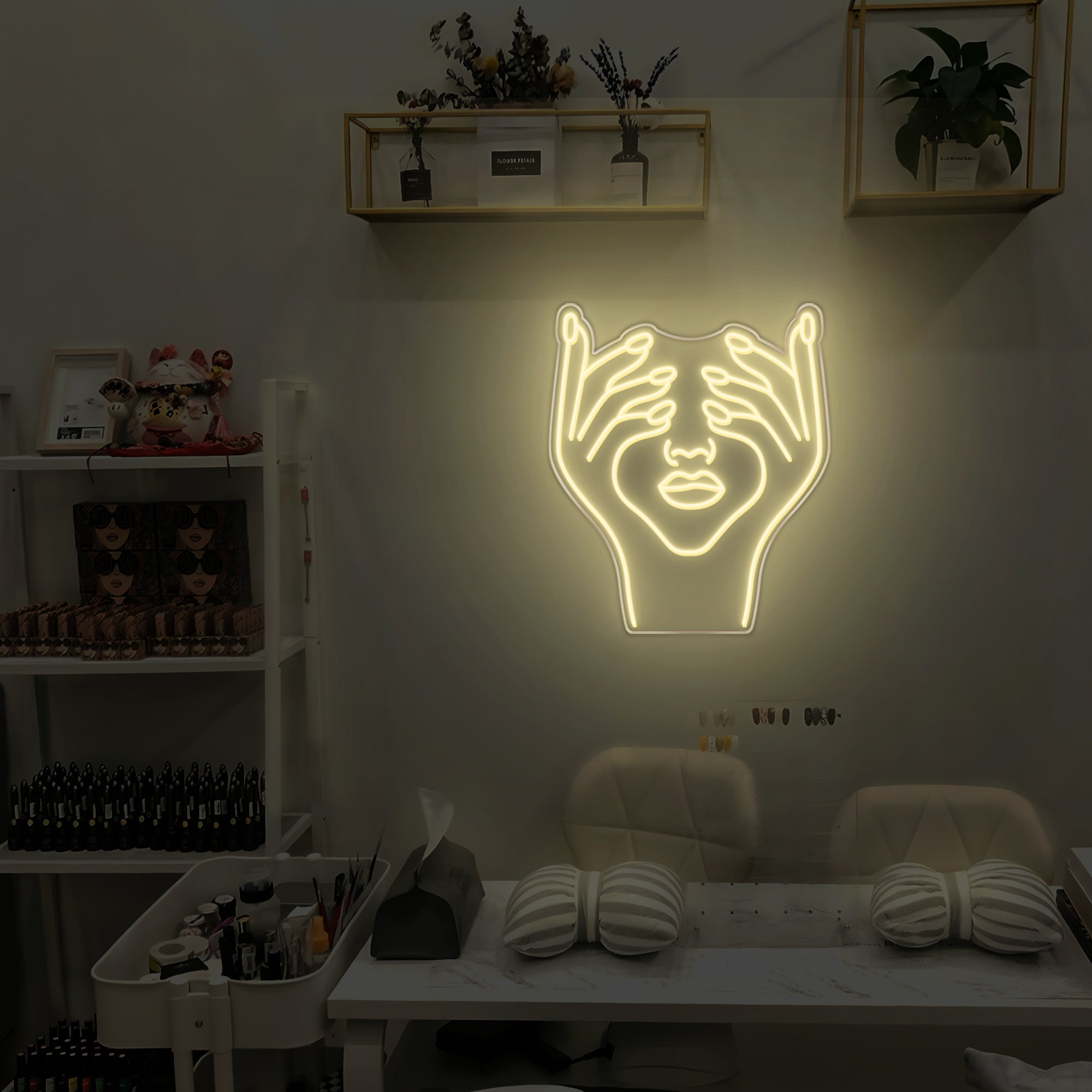 Neon Sign Nails Salon,Beauty Salon Sign,Led Light for Nail Room,Beauty Neon Art,Nails Room Opening Gift,Personalized Gift for Her