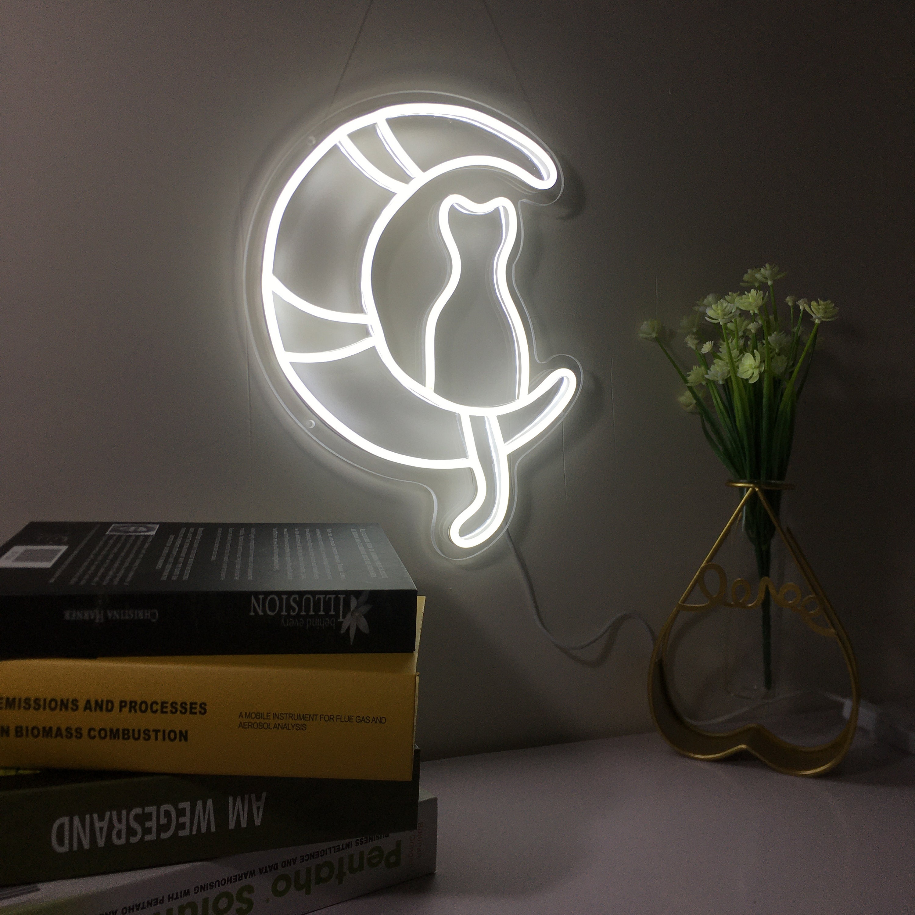 Kitten Dallas Neon Light Sign for Wall Room Decoration Personalized Gift Kids Cat on the moon Wall Decor Aesthetic Room Decor