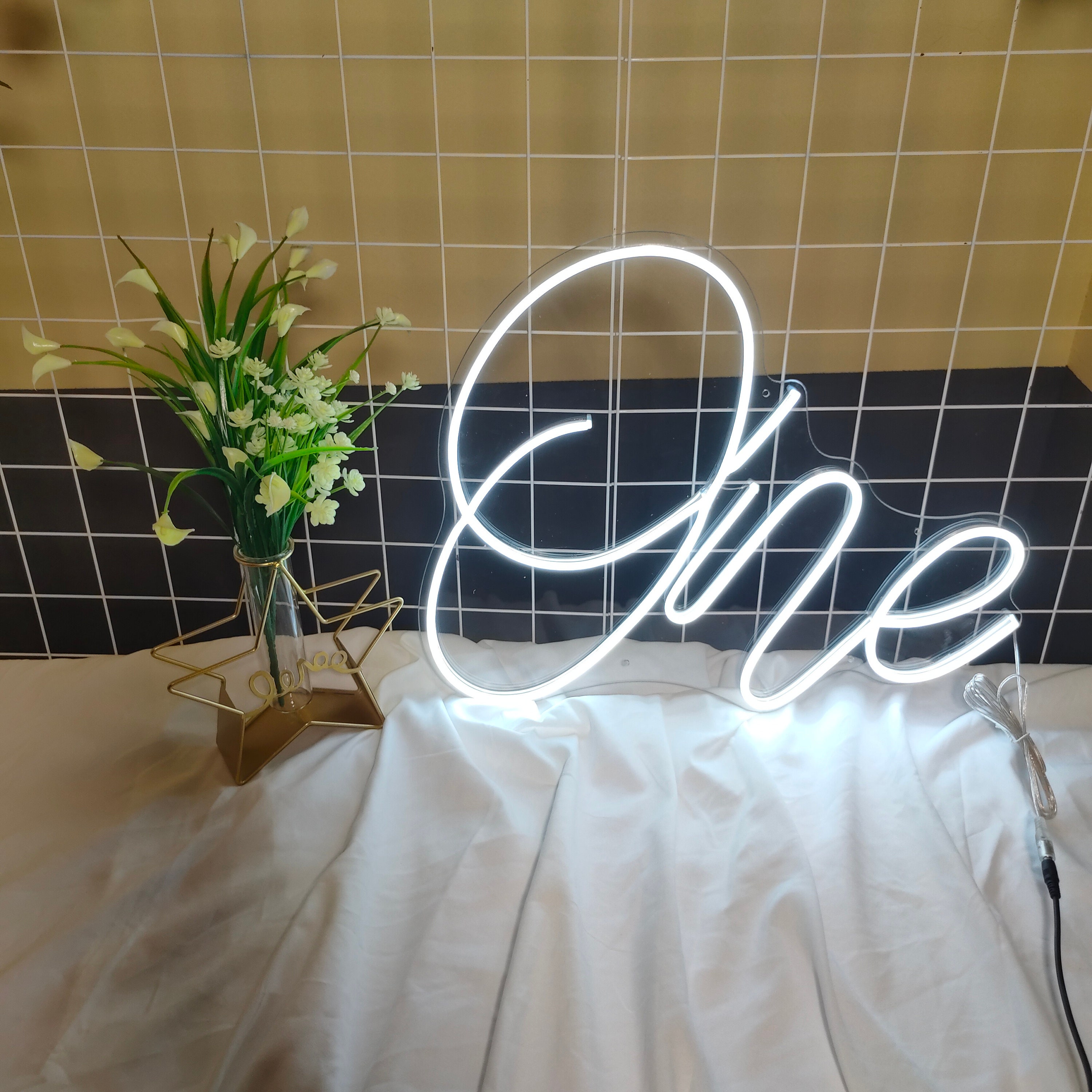 Custom Neon sign "One" First Birthday Decoration 1st Baby Shower Neon Sign Wall Decor Neon Sign Art Led Neon Sign Neon Light Neon Name Sign