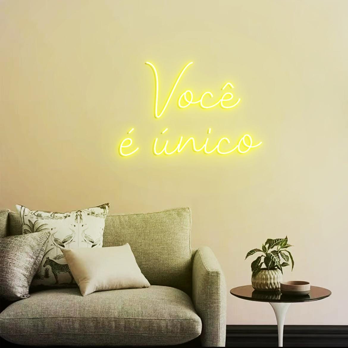 Voce e Unico Neon Sign, "You are Unique" in Portuguese, Beauty Salon Wall Backdrop Neon Light, Personalized Salon Decor Ideas