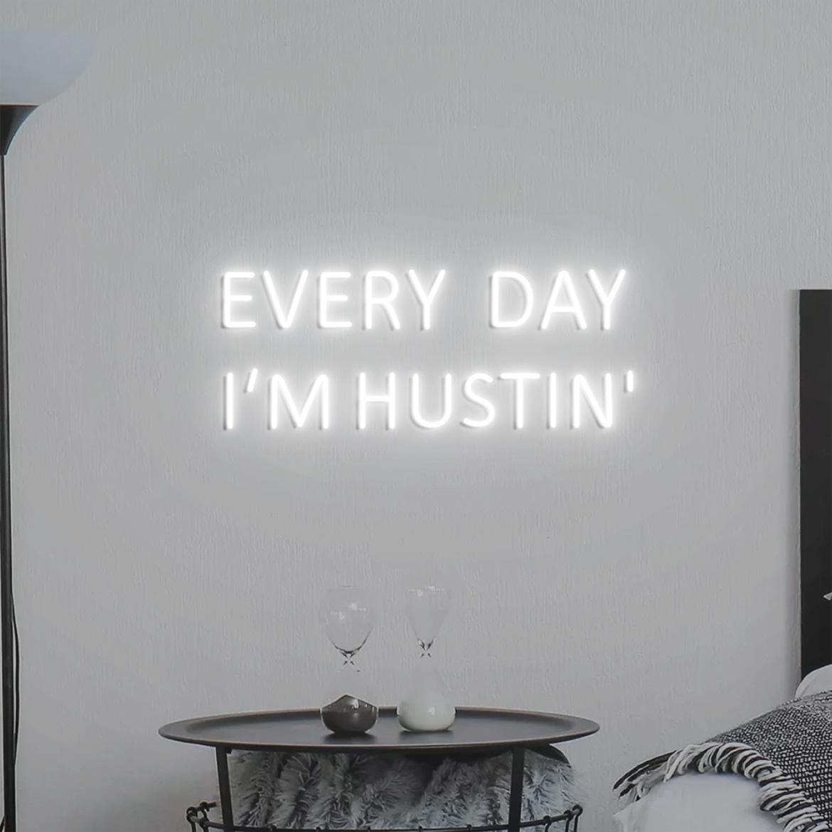 Everyday I'm Hustin' Neon Sign, Hustle Sign Boss Office Decor, Hustling Business Decor, Motivational Hustle Quote Wall Signs, Boss Gift