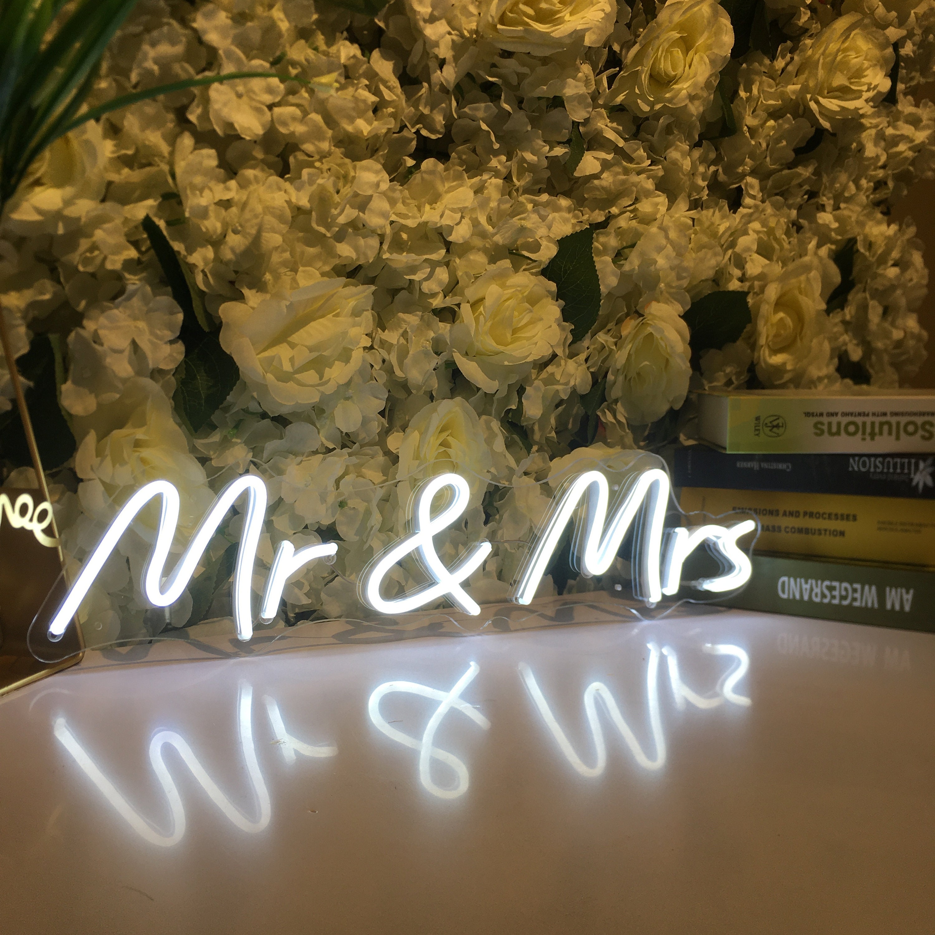 Neon Sign Light Wedding Mr & Mrs Party Propose Lovers Couples Engagement Gift Garden Decor LED Art Bedroom Home Wall Decor