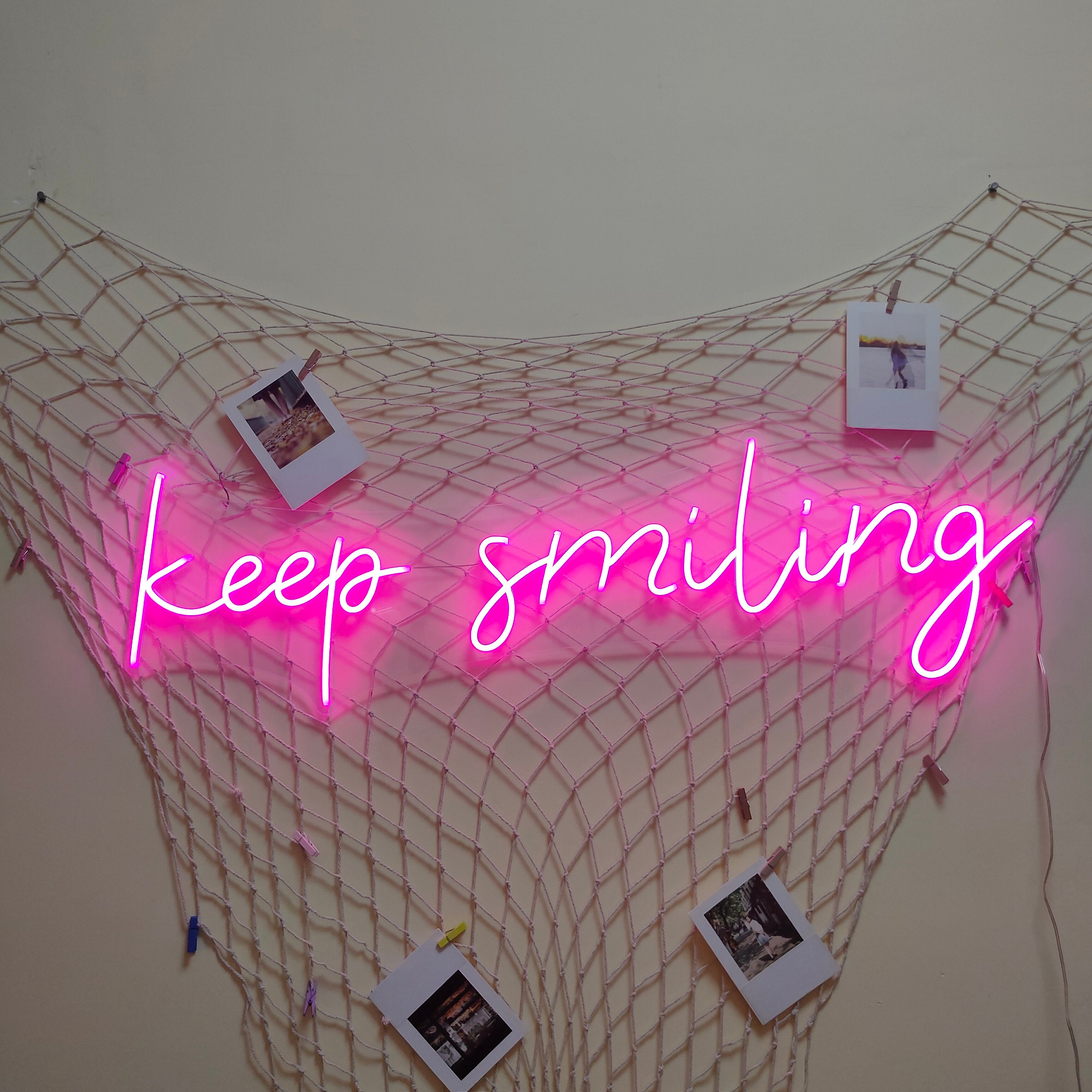 Neon Sign Custom Keep Smiling Sign Led Light Home Decor Wedding Party Pub Bar Room Wall Hanging Birthday Gift Acrylic 12V Flex Neon Light 3D