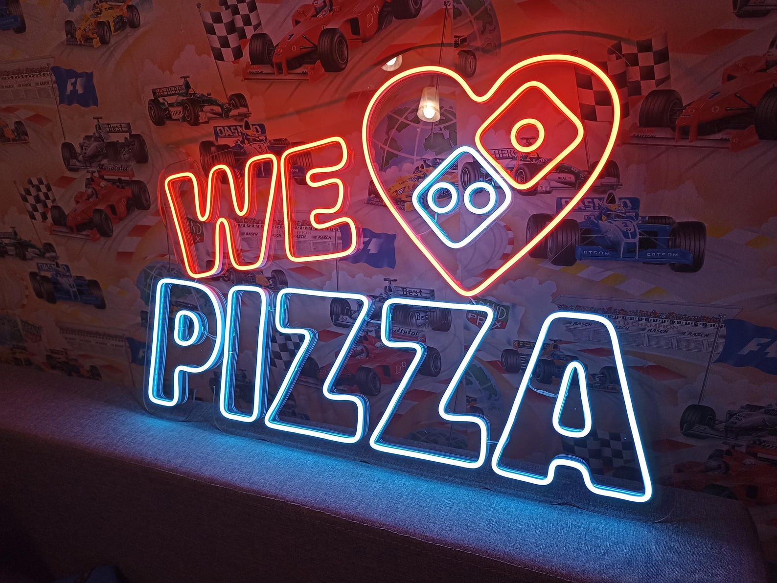 Pizza Neon Sign, We Love Pizza Neon Sign, Neon Pizza Decor, Pizza Slice Led Sign, Pizza - Led Neon Sign, Pizza Fan Gift, Pizzeria Wall Decor