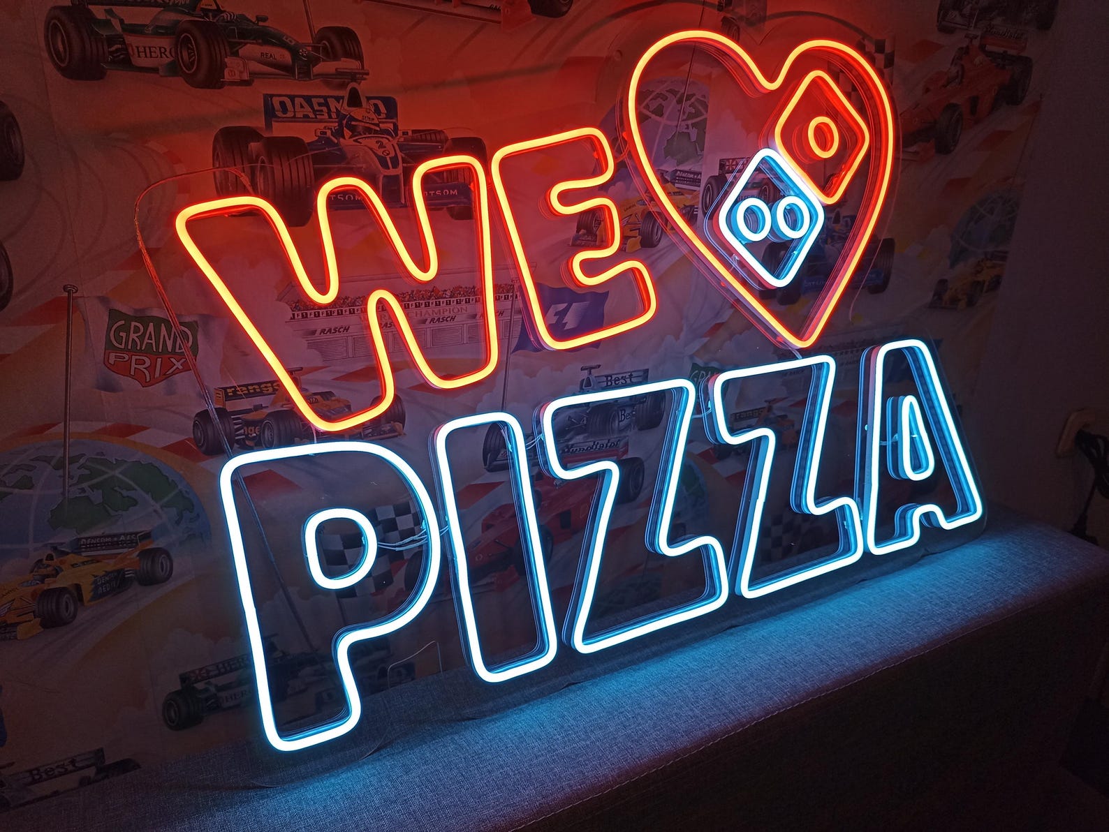 Pizza Neon Sign, We Love Pizza Neon Sign, Neon Pizza Decor, Pizza Slice Led Sign, Pizza - Led Neon Sign, Pizza Fan Gift, Pizzeria Wall Decor
