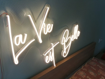 La Vie Est Belle Neon Sign, Wedding Neon Sign, Champagne Wall Neon Sign, Super Lettering Neon Sign