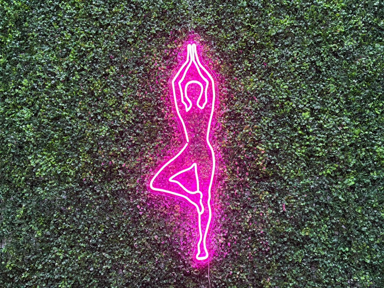 Yoga Neon Sign, Girl Yoga LED Light, Yoga Club Wall Decor, Yoga Tree Pose Neon Sign, Fitness Room Led Light Art, Custom Neon Sign, Gym Art